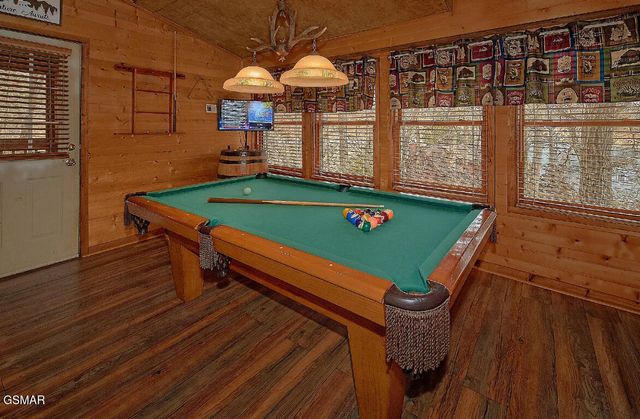 2120 Jeans Way, Sevierville, TN 37876