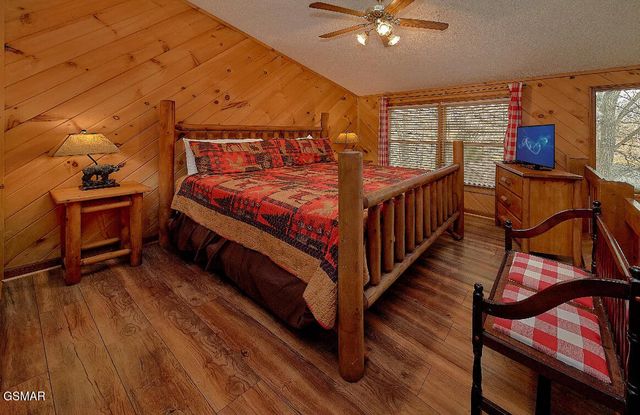 2120 Jeans Way, Sevierville, TN 37876