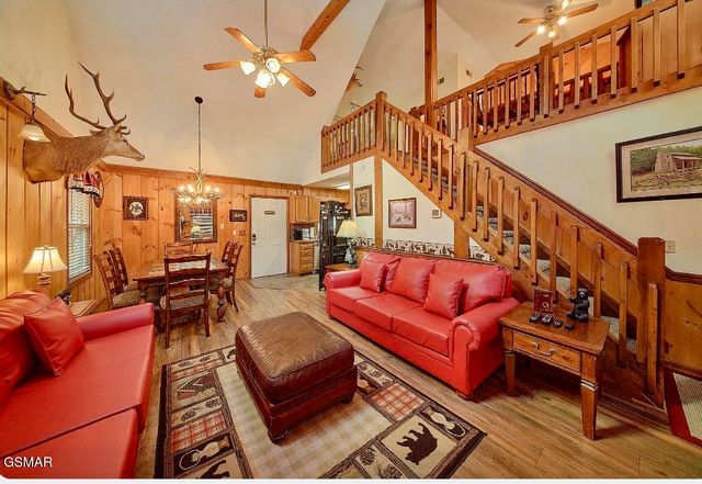 2120 Jeans Way, Sevierville, TN 37876