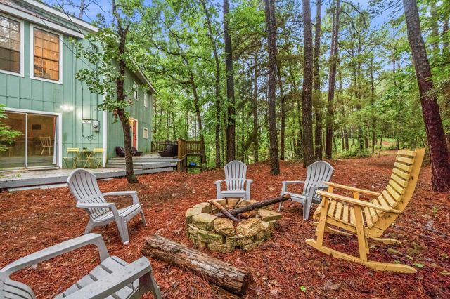 465 Creek Drive, Onalaska, TX 77360