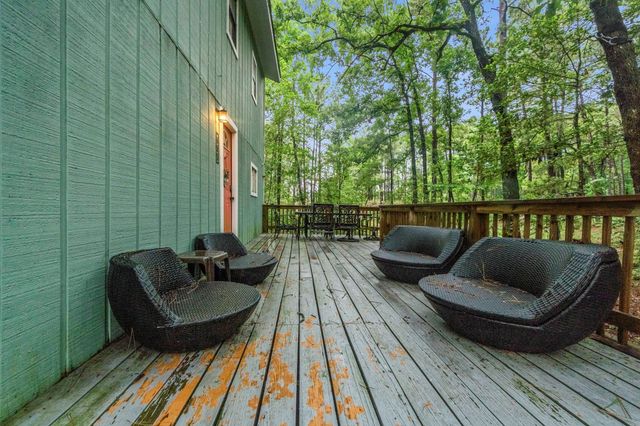 465 Creek Drive, Onalaska, TX 77360