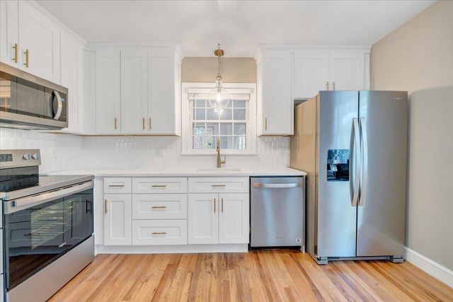3016 Grandin RD, Roanoke, VA 24018