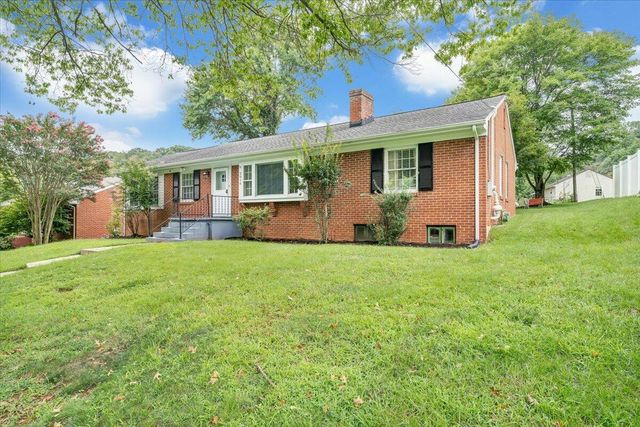 3016 Grandin RD, Roanoke, VA 24018