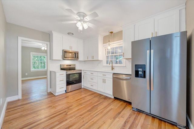 3016 Grandin RD, Roanoke, VA 24018