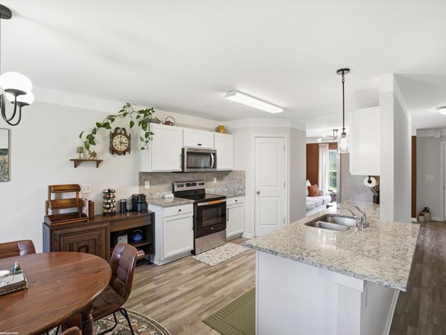 676 Woodvalley Drive, Corunna, MI 48817