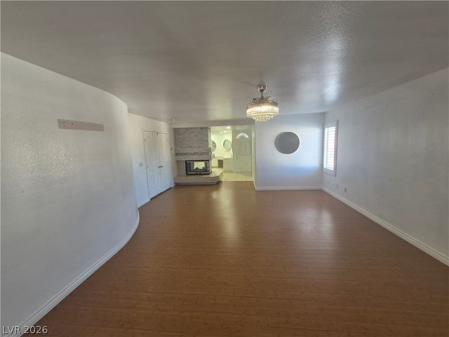 2702 Cricket Hollow Court, Henderson, NV 89074