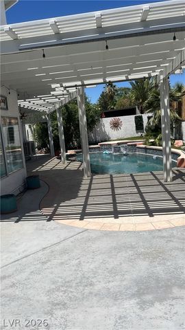 2702 Cricket Hollow Court, Henderson, NV 89074