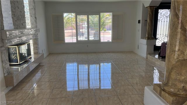 2702 Cricket Hollow Court, Henderson, NV 89074