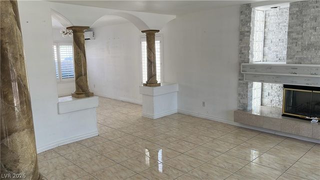 2702 Cricket Hollow Court, Henderson, NV 89074