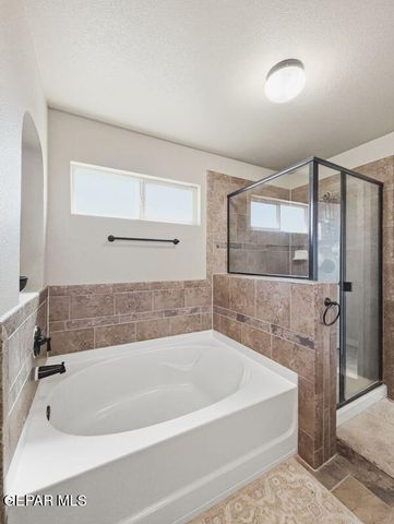 3900 LOMA BRISA Drive, El Paso, TX 79938