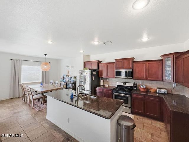 3900 LOMA BRISA Drive, El Paso, TX 79938