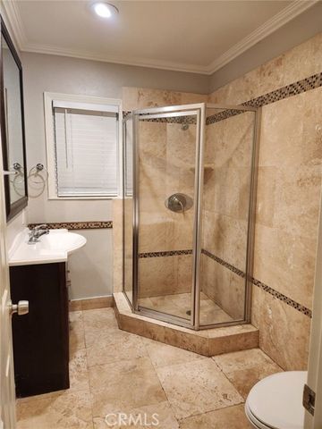 21057 Runnymede Street, Canoga Park (los Angeles), CA 91303