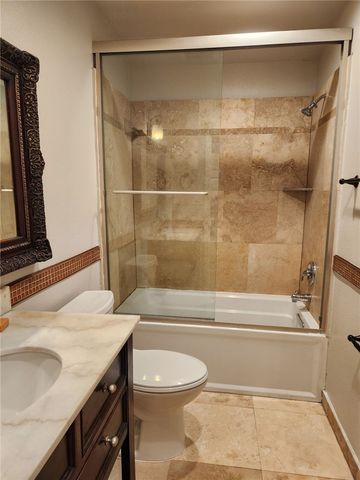 21057 Runnymede Street, Canoga Park (los Angeles), CA 91303