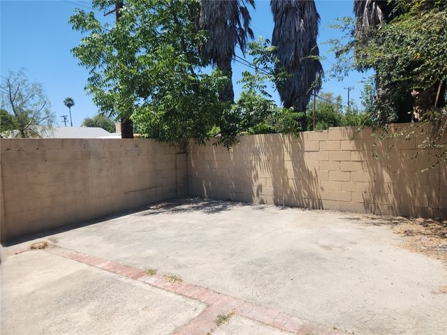 21057 Runnymede Street, Canoga Park (los Angeles), CA 91303
