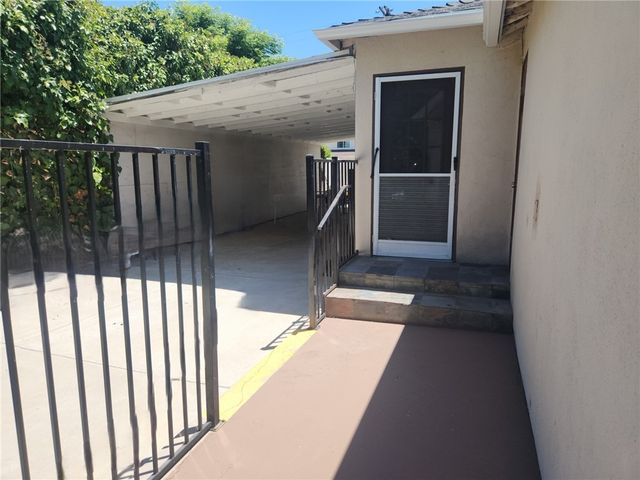 21057 Runnymede Street, Canoga Park (los Angeles), CA 91303