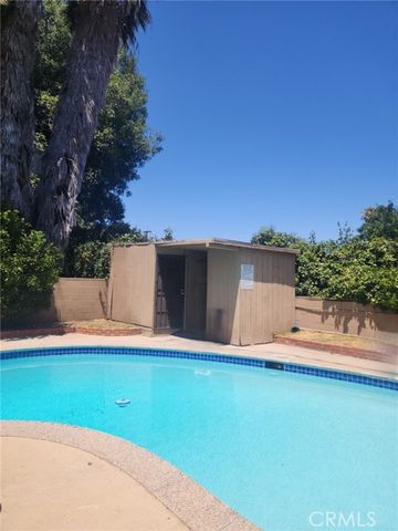 21057 Runnymede Street, Canoga Park (los Angeles), CA 91303