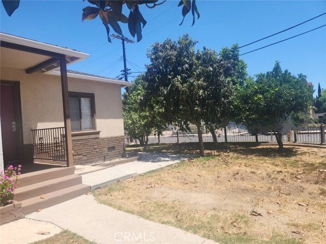 21057 Runnymede Street, Canoga Park (los Angeles), CA 91303