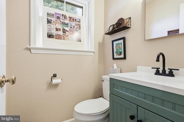 1739 PIONEER RD, Lancaster, PA 17602