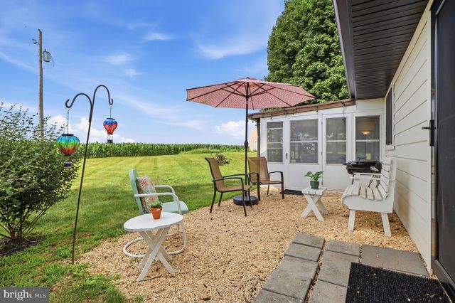 1739 PIONEER RD, Lancaster, PA 17602