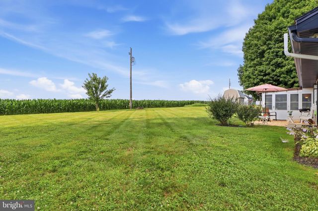 1739 PIONEER RD, Lancaster, PA 17602