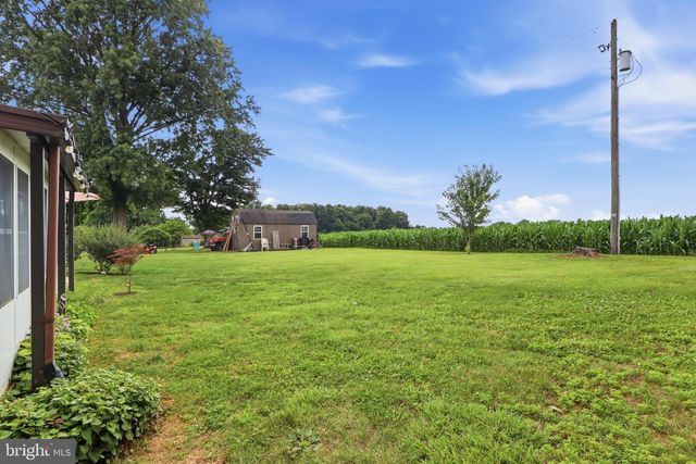 1739 PIONEER RD, Lancaster, PA 17602