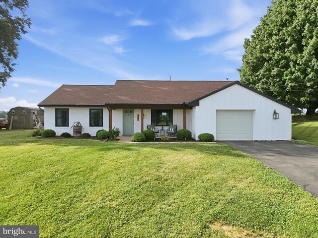 1739 PIONEER RD, Lancaster, PA 17602