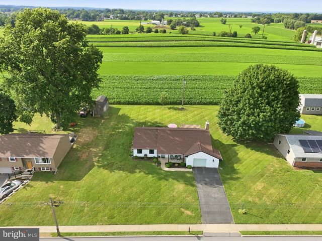 1739 PIONEER RD, Lancaster, PA 17602