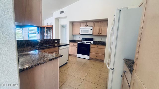 10229 E Gray Hawk Drive, Tucson, AZ 85730