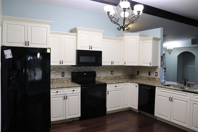 7023 WRIGHT AVENUE, Mount Dora, FL 32757