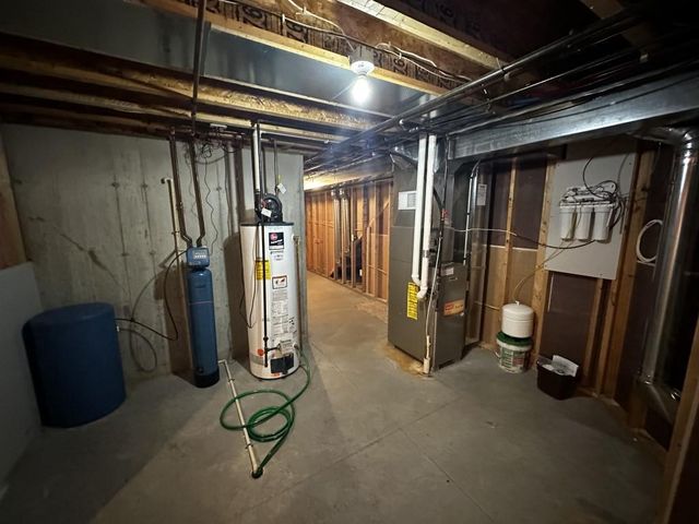 2401 Autumn Crest Road, Stoughton, WI 53589