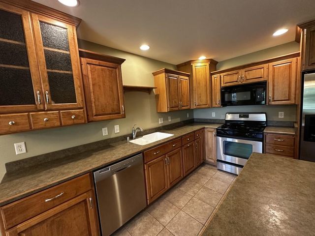2401 Autumn Crest Road, Stoughton, WI 53589