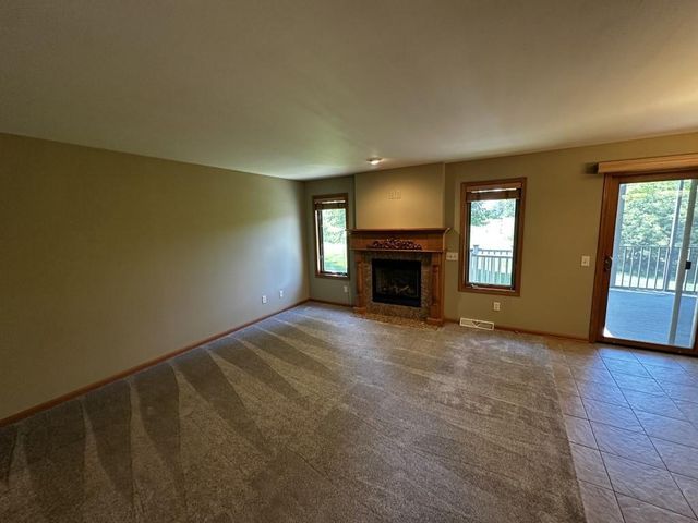 2401 Autumn Crest Road, Stoughton, WI 53589