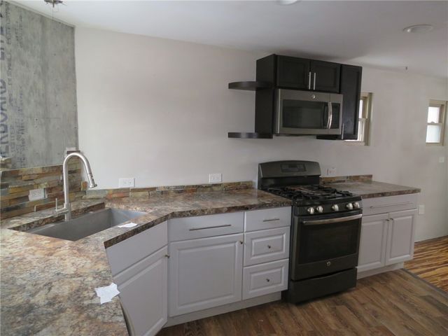 360 Olancha Ave, Brentwood, PA 15227