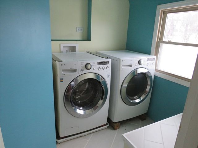 360 Olancha Ave, Brentwood, PA 15227