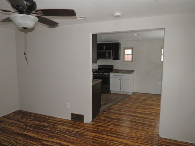 360 Olancha Ave, Brentwood, PA 15227