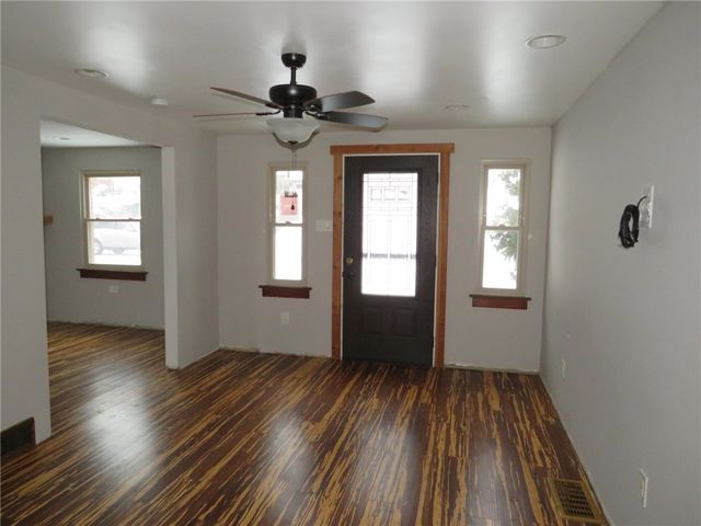 360 Olancha Ave, Brentwood, PA 15227