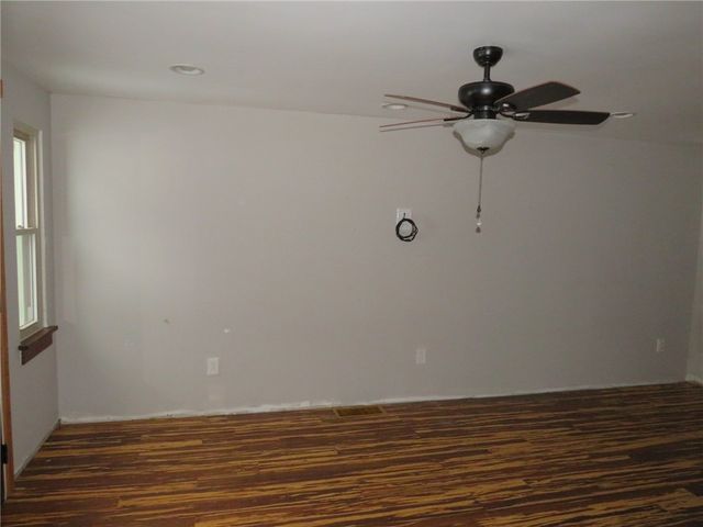 360 Olancha Ave, Brentwood, PA 15227