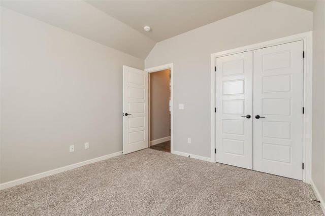 5521 Ledgestone Drive, Mustang, OK 73064