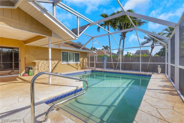 132 Johnnycake DR, Naples, FL 34110