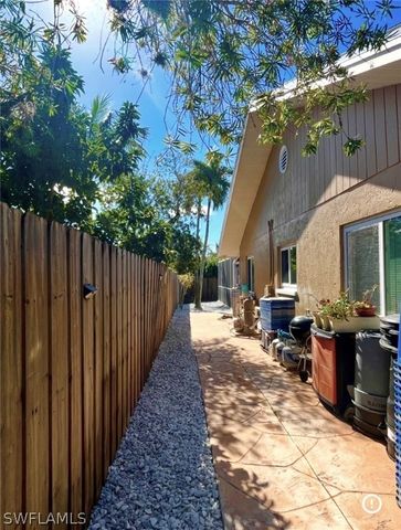 132 Johnnycake DR, Naples, FL 34110