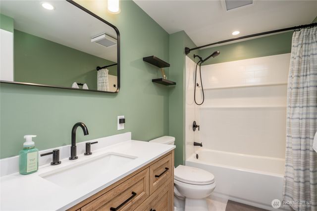 3418 NE 156th Street, Lake Forest Park, WA 98155