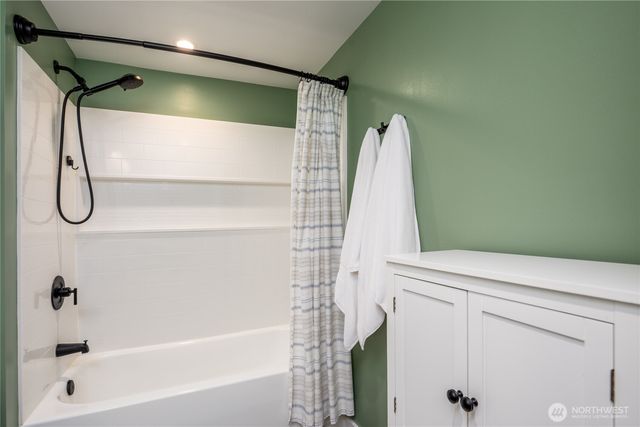3418 NE 156th Street, Lake Forest Park, WA 98155