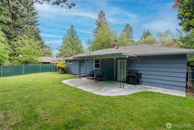 3418 NE 156th Street, Lake Forest Park, WA 98155
