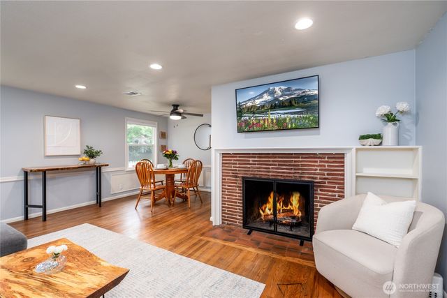 3418 NE 156th Street, Lake Forest Park, WA 98155