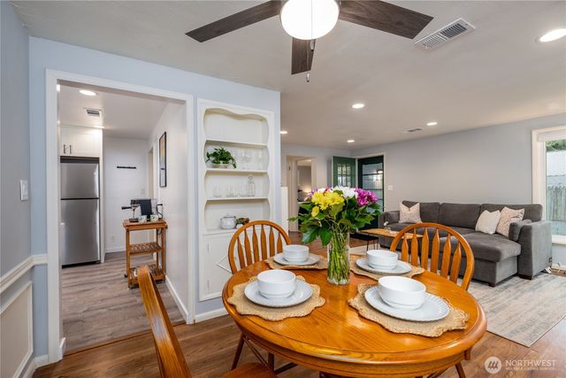 3418 NE 156th Street, Lake Forest Park, WA 98155