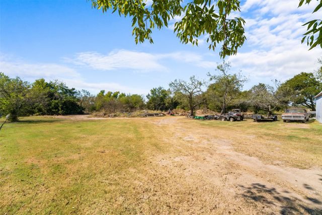 1724 Zagota Crossing Road, Terrell, TX 75161