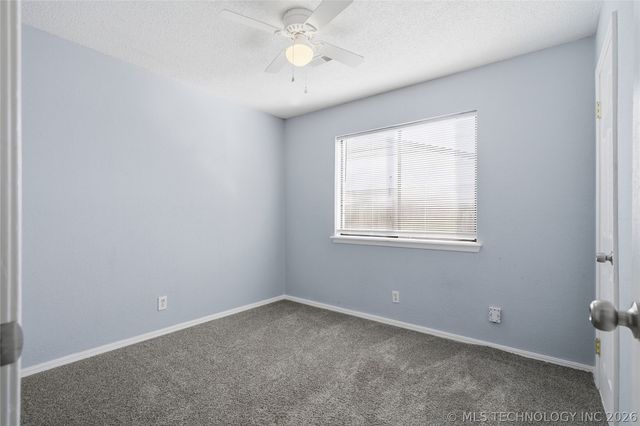 661 E 133rd Place, Glenpool, OK 74033