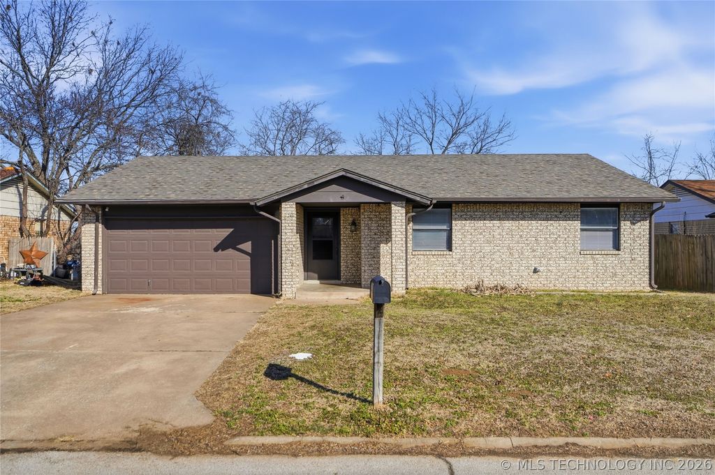 661 E 133rd Place, Glenpool, OK 74033