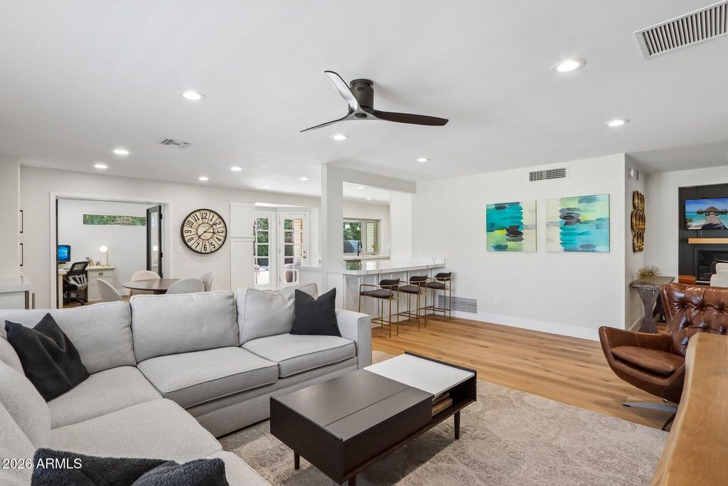 6325 E KINGS Avenue, Scottsdale, AZ 85254 — photo 11