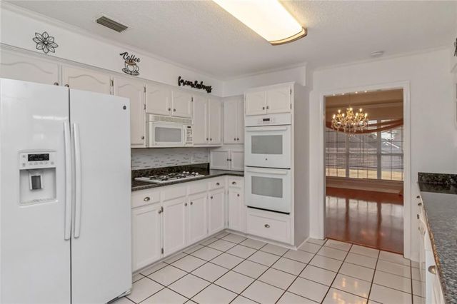 1200 Hillcrest Crossing E, Mobile, AL 36695